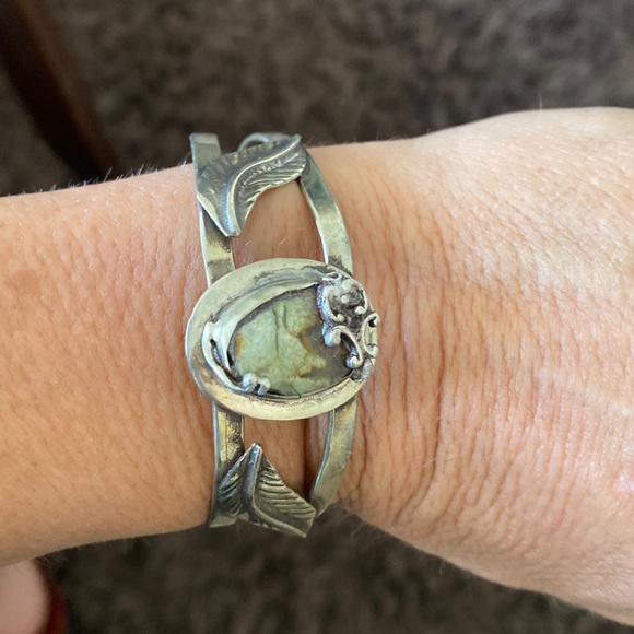 Jewelry - Vintage sterling silver turquoise Native American bracelet cuff